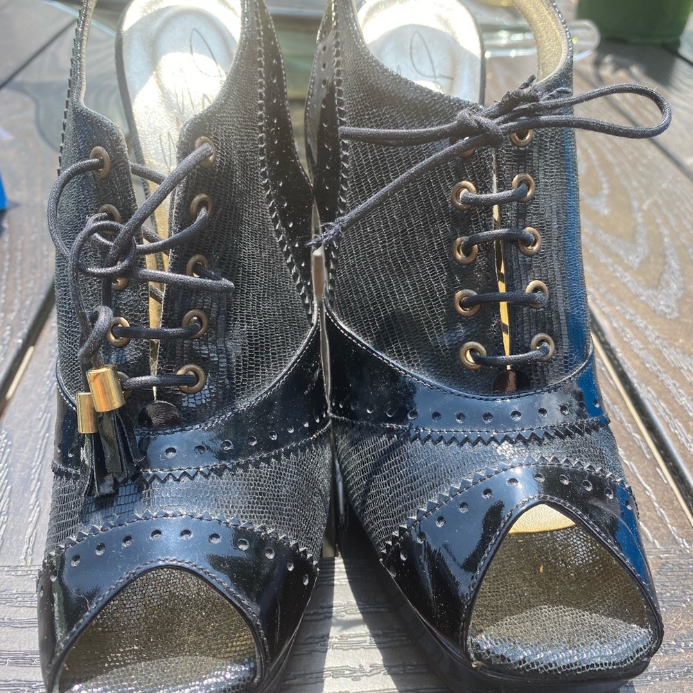 Fluevog LA Bianco black size 10